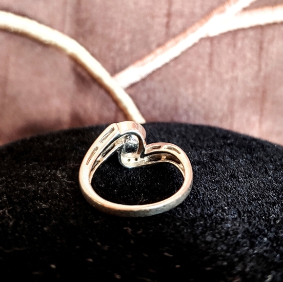 Sterling Silver Diamond and Pearl Ring - Picture 6 of 6